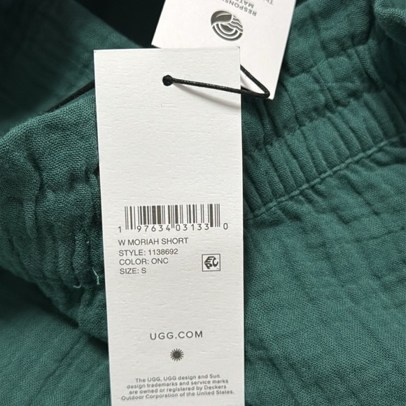 UGG Moriah Short - Picture 4 of 5